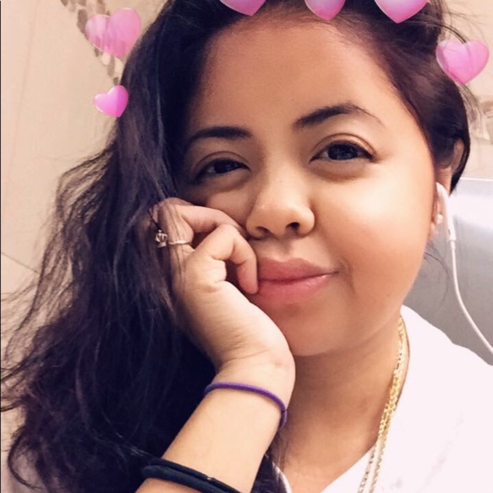 Meet your Posher, Elizabeth